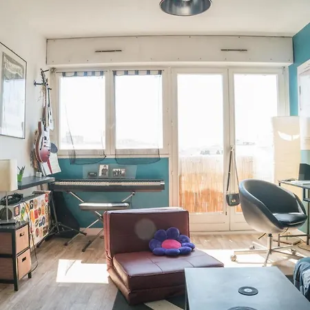 Apartment Hostnfly - Charming Studio Overlooking The Sacre-coeur *